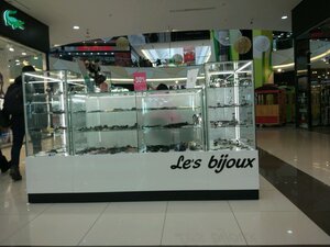 Le s bijoux