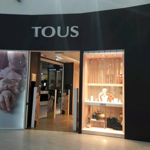 Tous