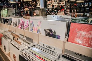 Baza record shop