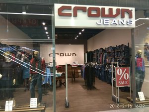 Crown Jeans